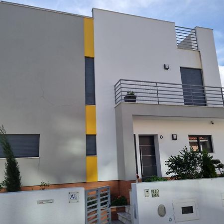 Mikaela Guest House Odivelas  Exterior foto